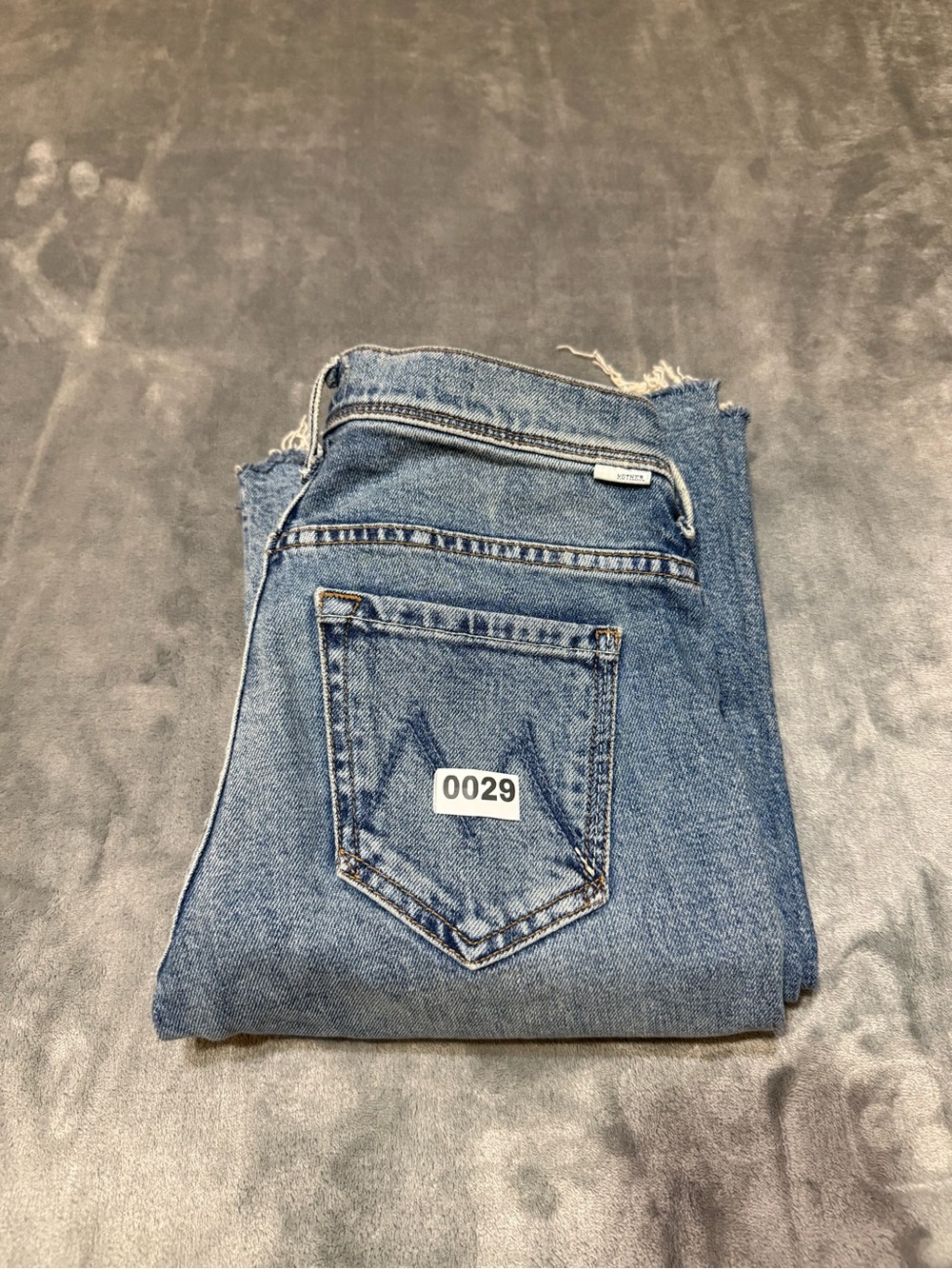Mother Women’s Floral Embroidered Flared Jeans Made In USA Size 29 - Picture 12 of 12